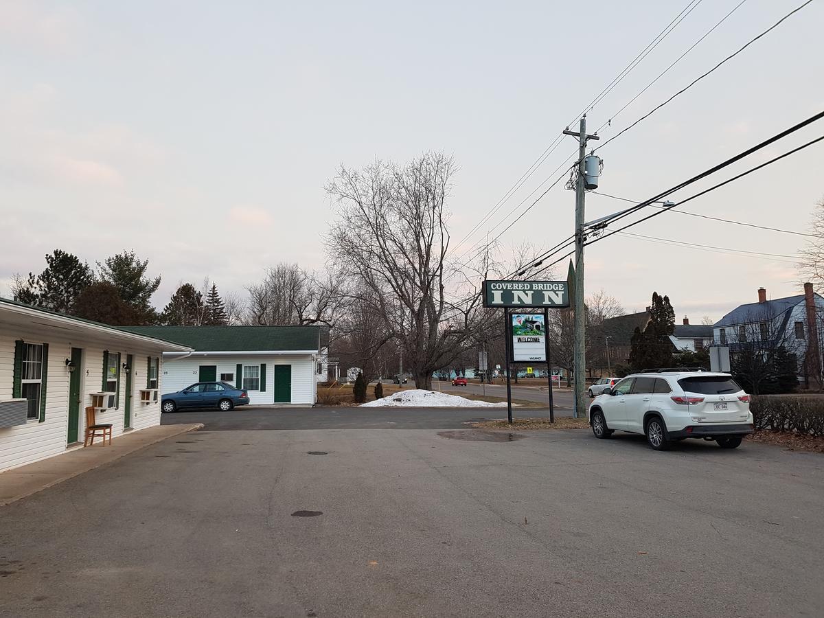 Covered Bridge Inn & Suites Sussex Exterior photo